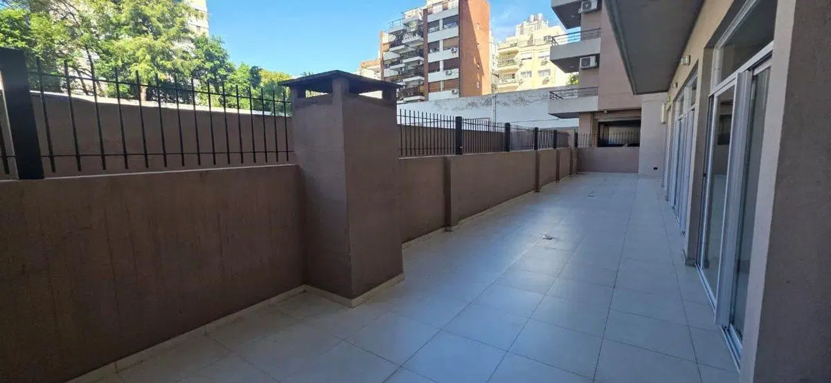 HERMOSO DEPTO. 4 AMB. C/COCHERA, BAULERA, PARRILLA 8