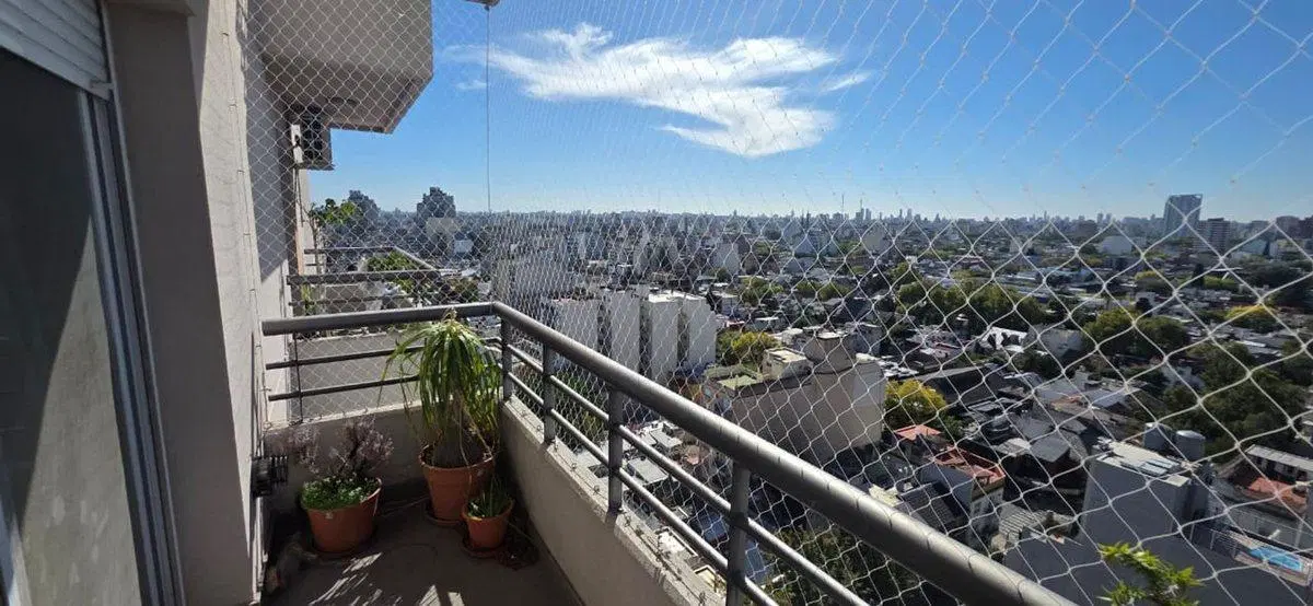 HERMOSO DEPTO. 4 AMB. C/COCHERA, BAULERA, PARRILLA 5