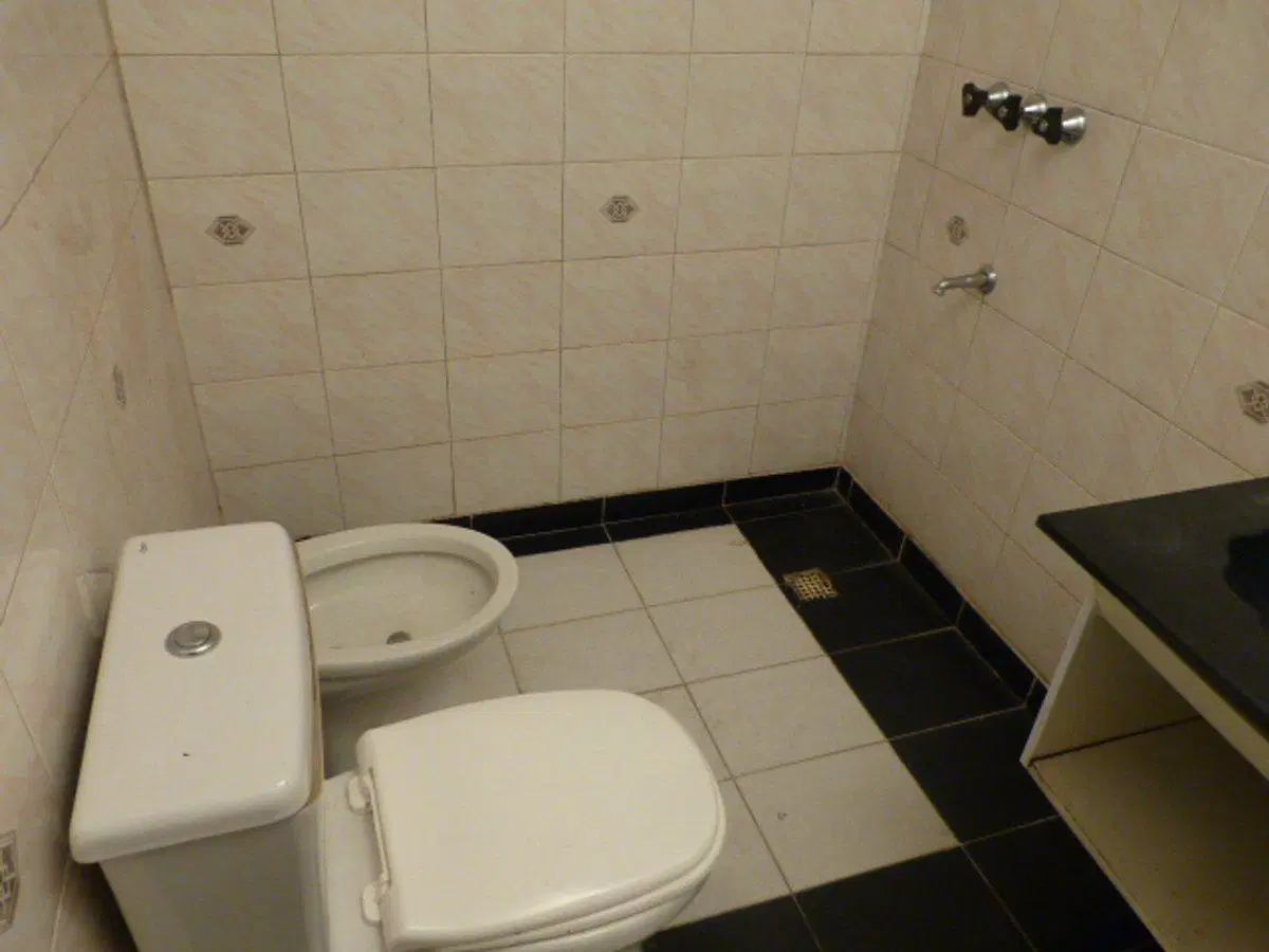 VENTA AMPLIO PH 4 AMB., SIN EXP. C/TERRAZA, FLORES 4