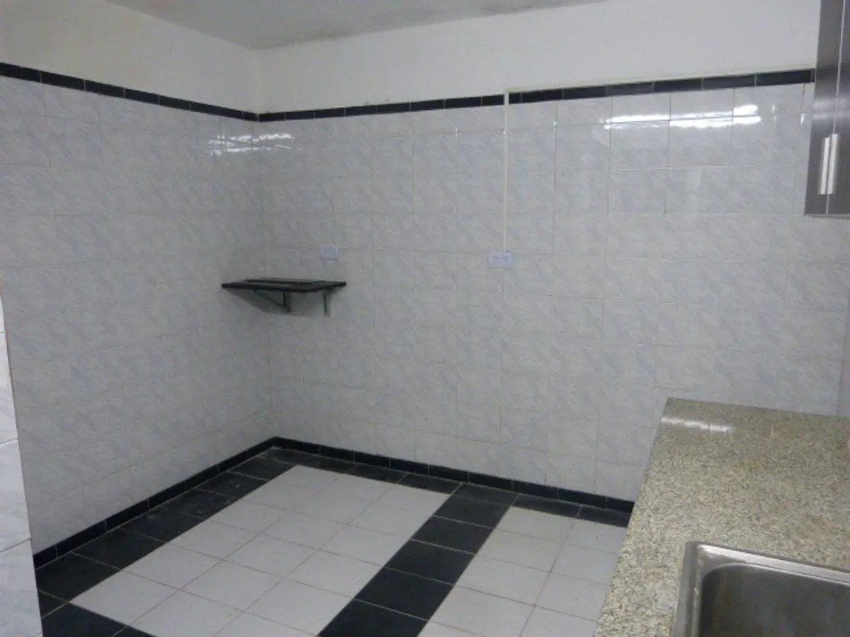 VENTA AMPLIO PH 4 AMB., SIN EXP. C/TERRAZA, FLORES 5