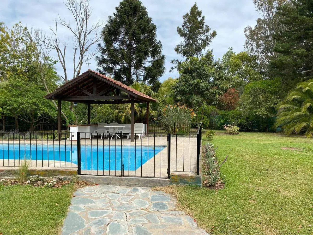 ESPECTACULAR CASA QUINTA EN  EL CAZADOR 5