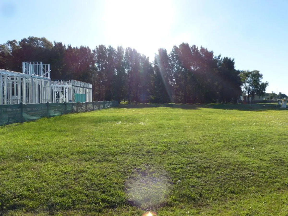 VENTA LOTE 978 M2, CLUB PRADOS DE LA VEGA, ABASTO 3