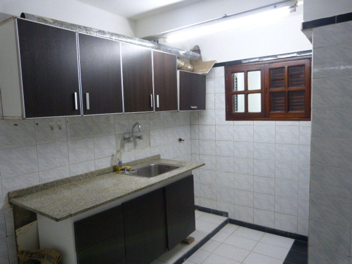 Foto de VENTA AMPLIO PH 4 AMB., SIN EXP. C/TERRAZA, FLORES, imagen 2