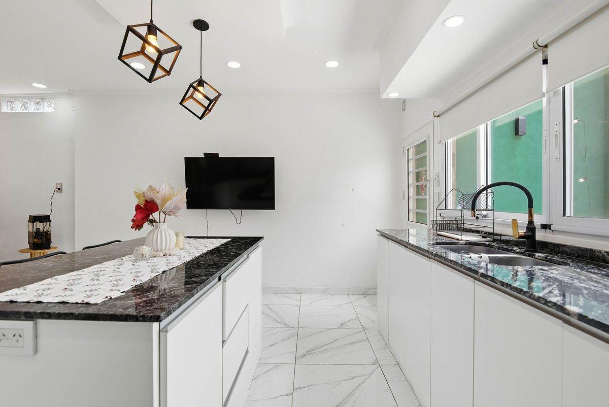 Foto de Venta casa en Lomas de Zamora, 4 amb. patio/coch., imagen 5