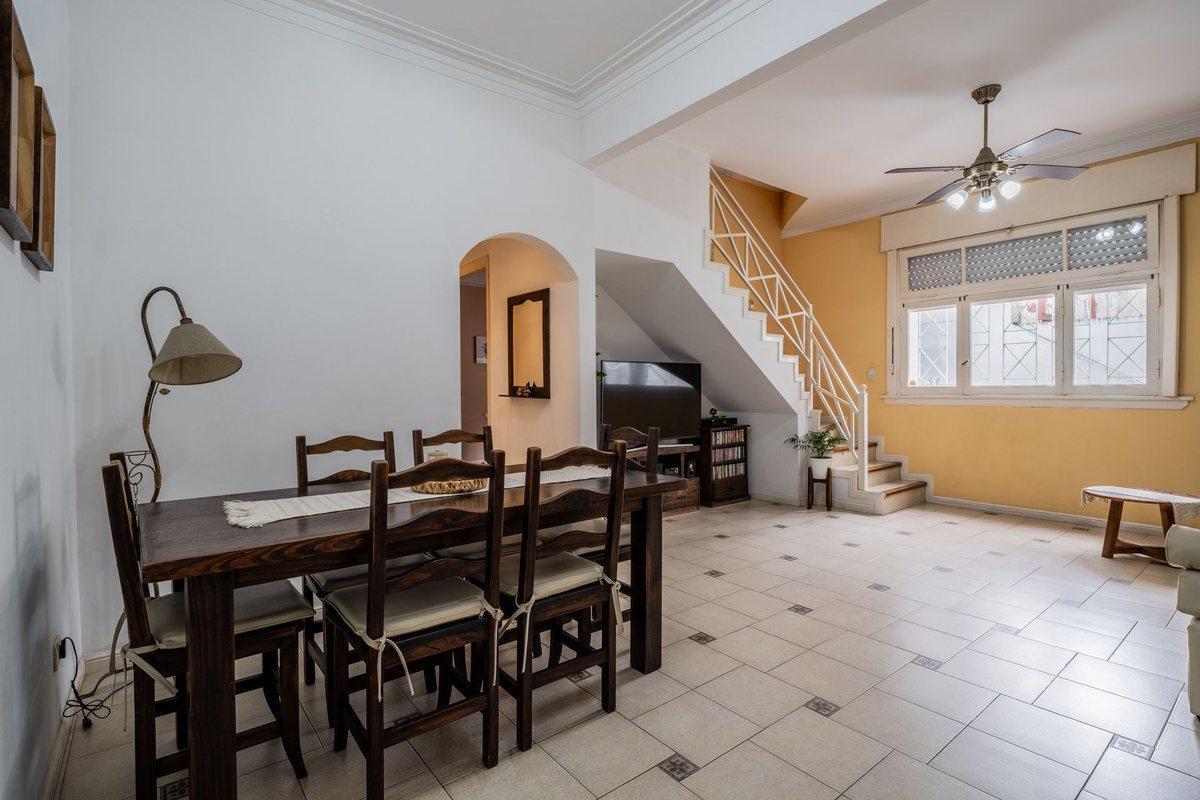 Foto de Venta Parque Chacabuco PH 4 Ambientes Reciclado, imagen 1