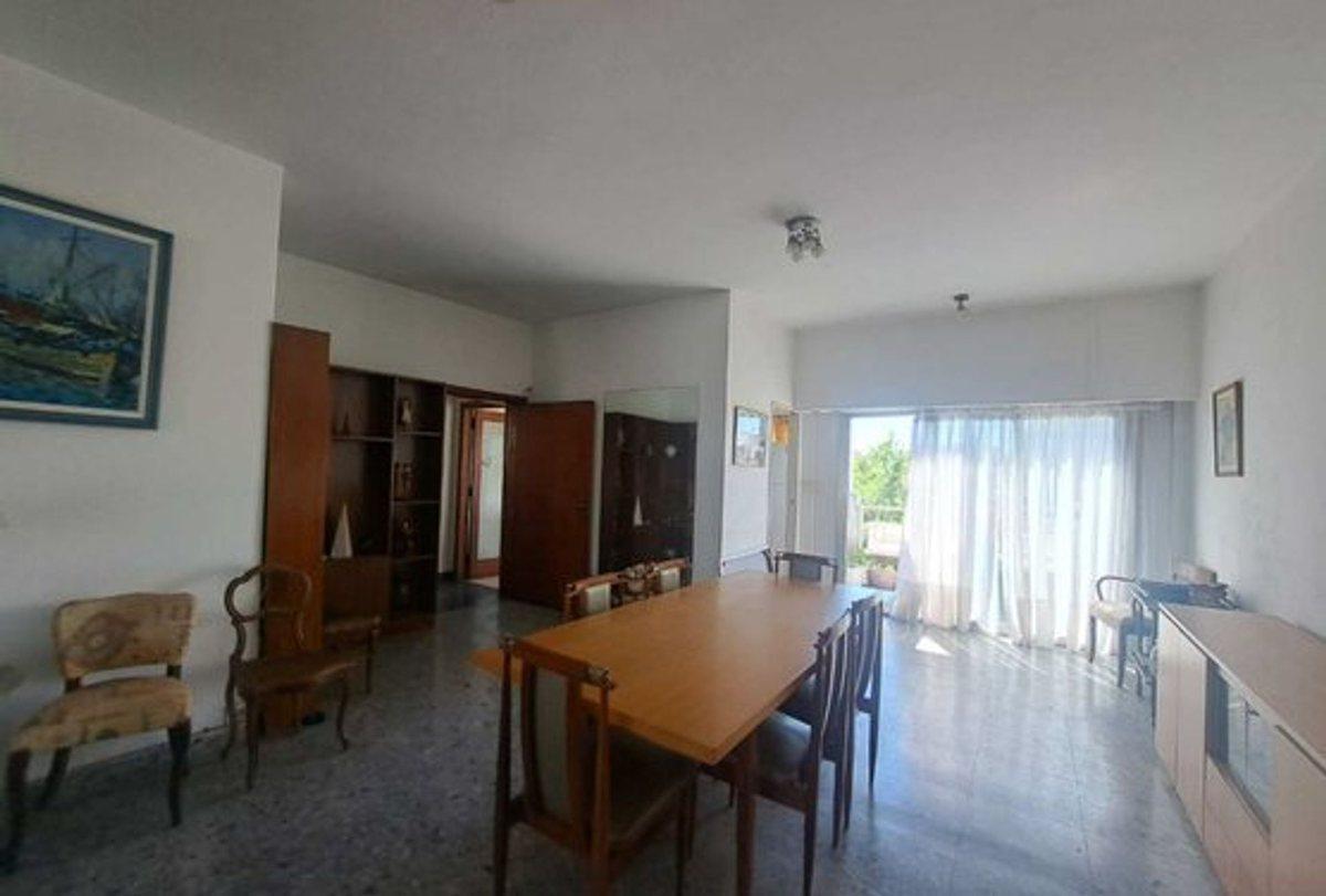 Foto de VENTA CASA QUILMES 3 AMB. C/LOCALES EN BLOCK, imagen 5