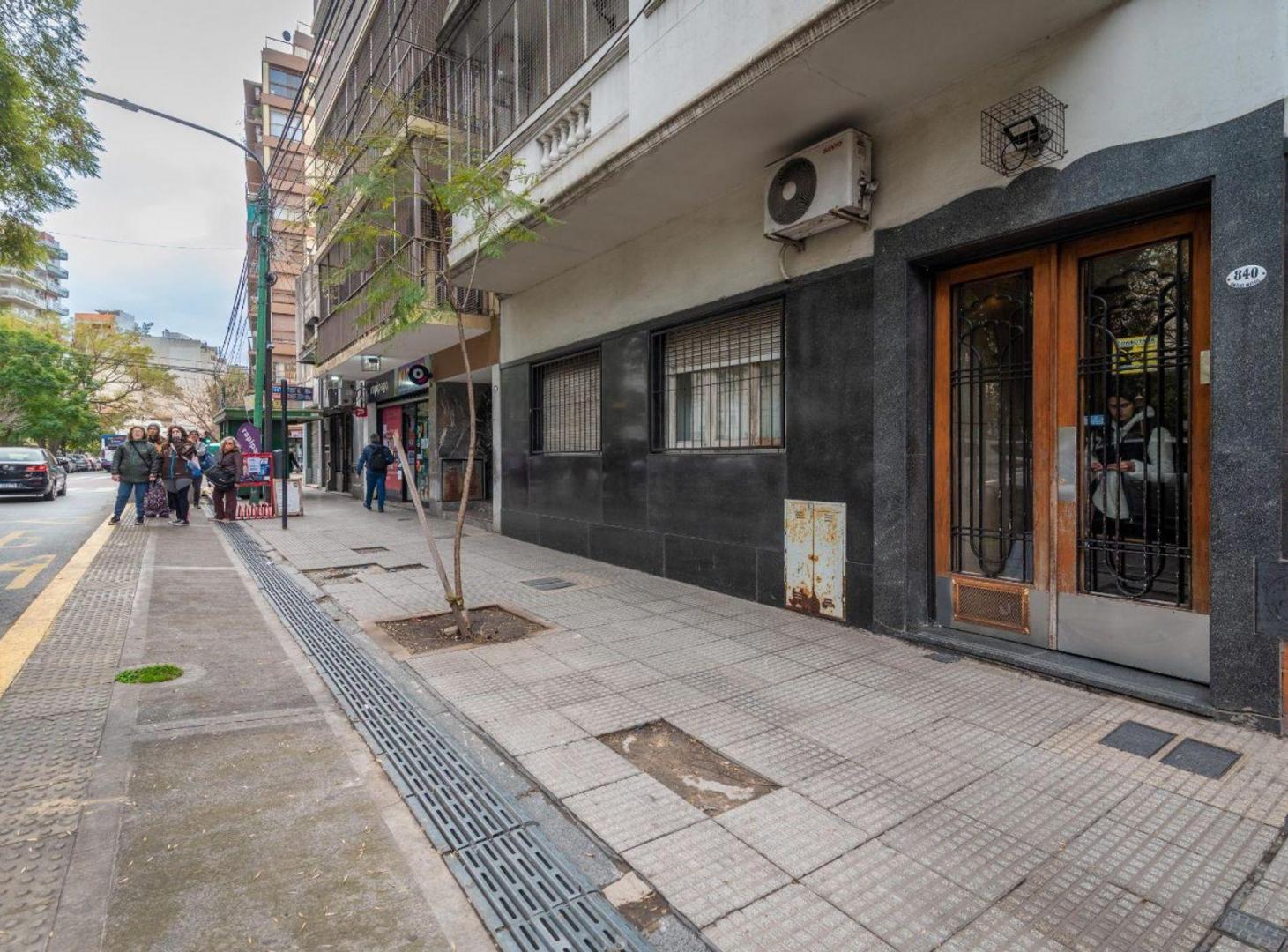 Foto de Venta Departamento 3amb, frente Parque Chacabuco., imagen 1
