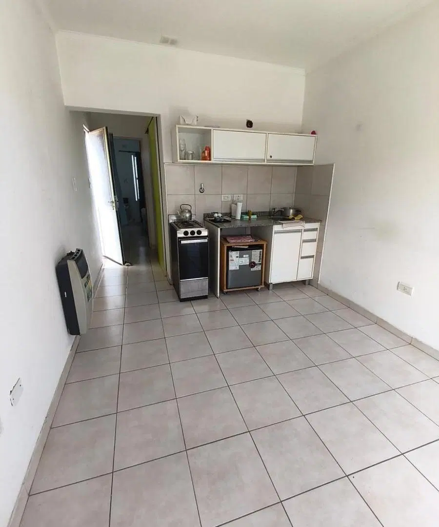 Departamento an alquiler sobre calle Colombo casi Rosario 3