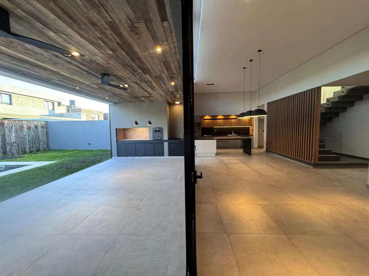 Casa Premium en barrio La Luisita – Propiedad Exclusiva 1