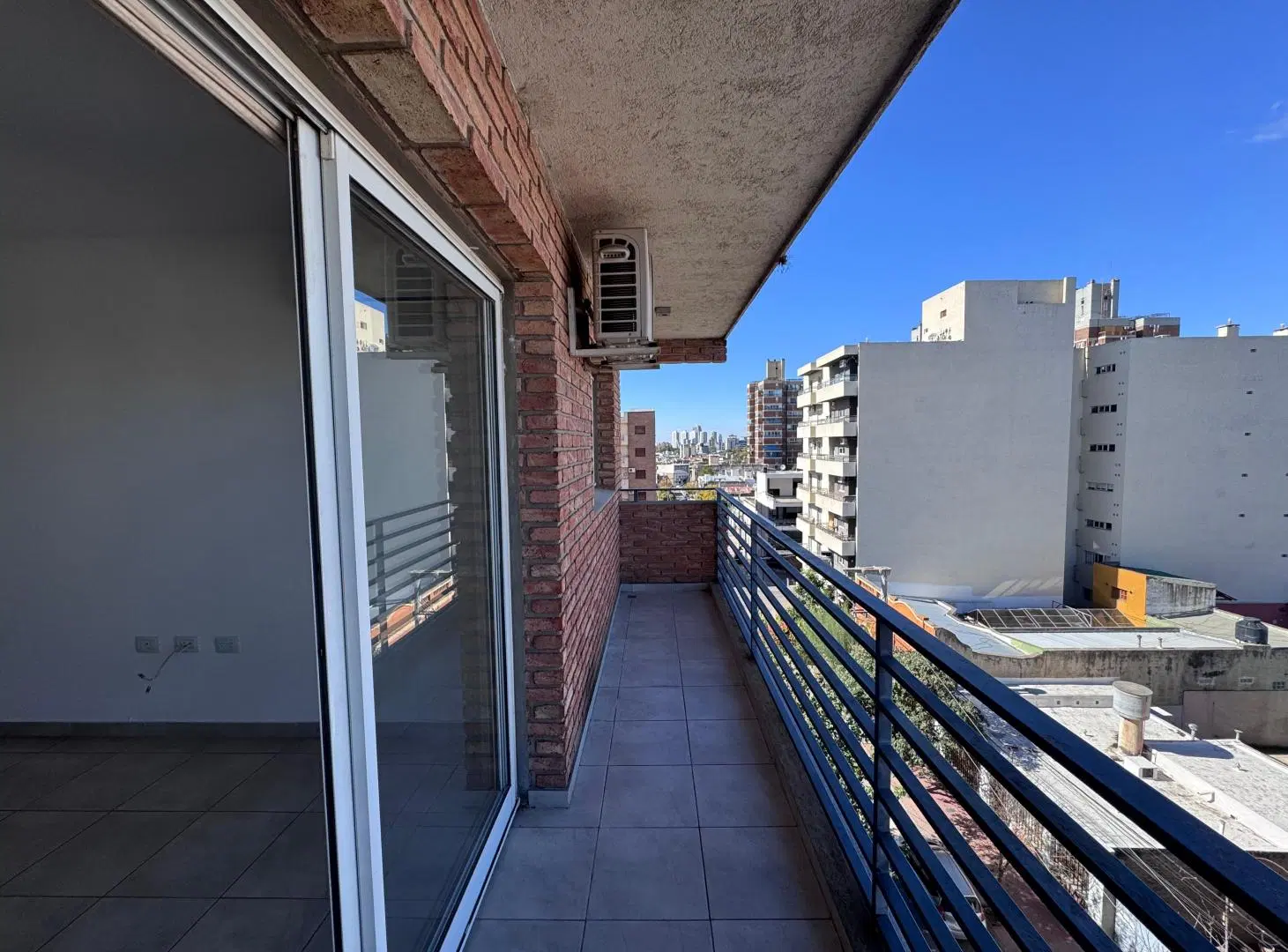 Departamento dos dormitorios en alquiler en Barrio Providencia (piso alto) 1