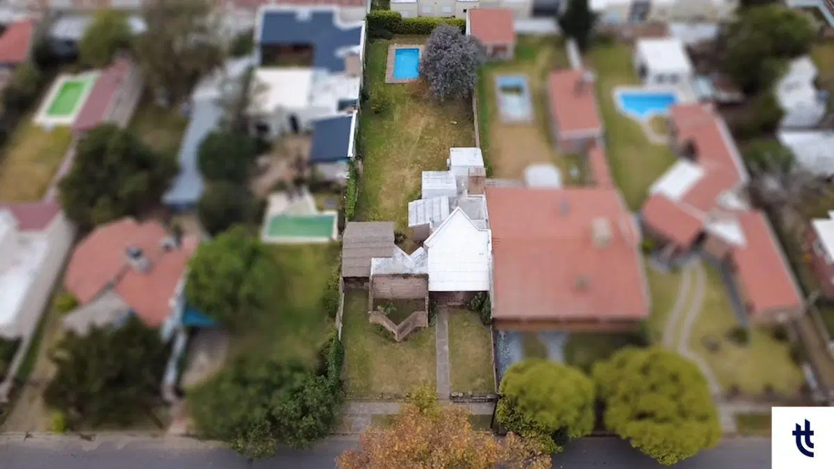 Casa en venta con gran terreno en B Arguello (IDEAL FAMILIAS O DESARROLLO INMOBILIARIO) 2