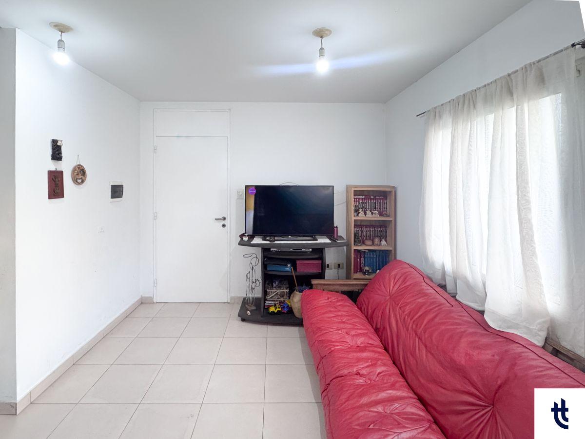Departamento en venta de 2 dormitorios en PB (gran extensión de patio propio) en Barrio Alta Córdoba