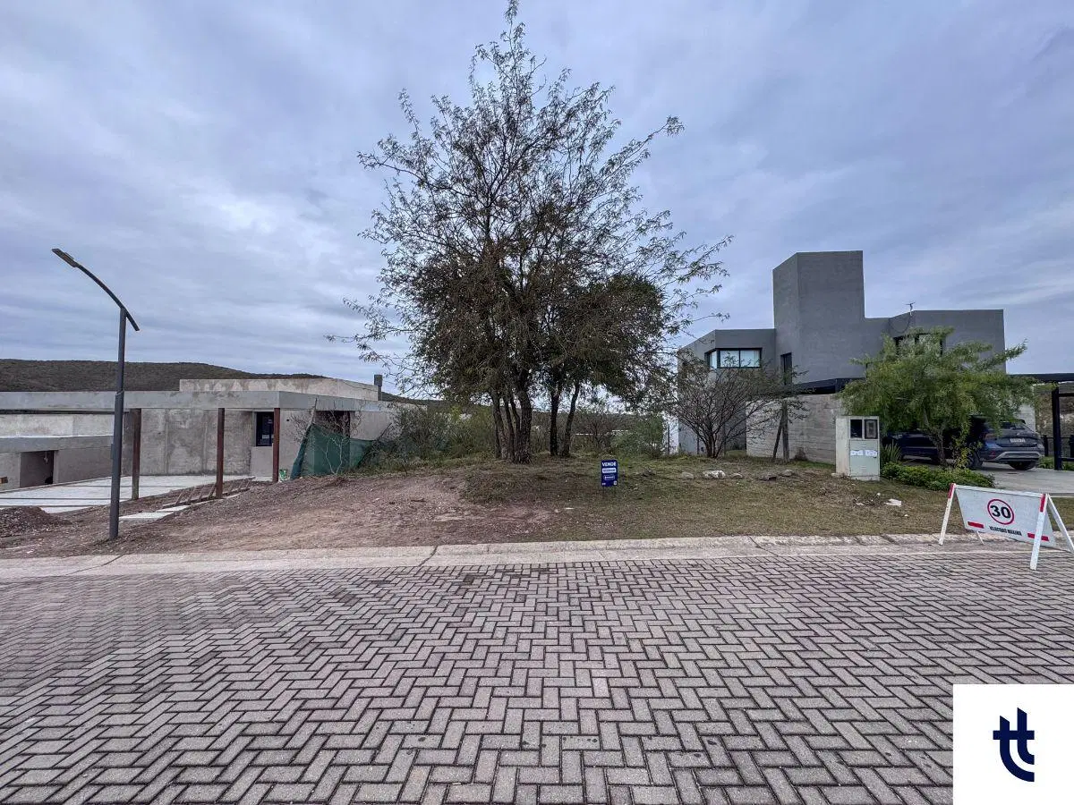 Lote en Venta en Colinas de La Deseada (Lote Central) 1