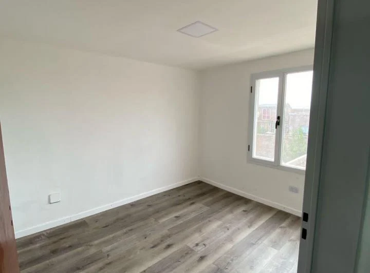 Alquilo casa en barrio la Meseta 4