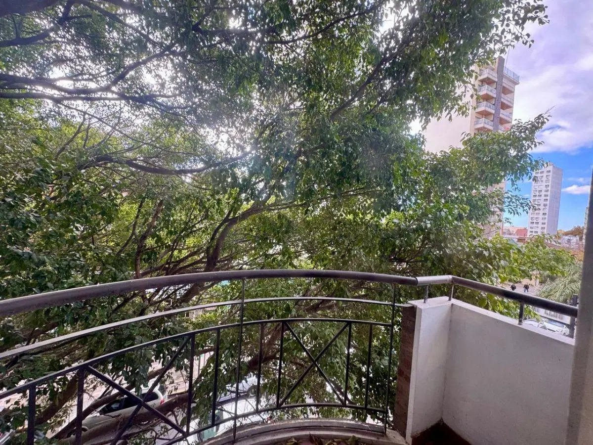 VENTA HERMOSO DEPARTAMENTO de 38 m² con 1 dormitorio en venta en Banfield 5