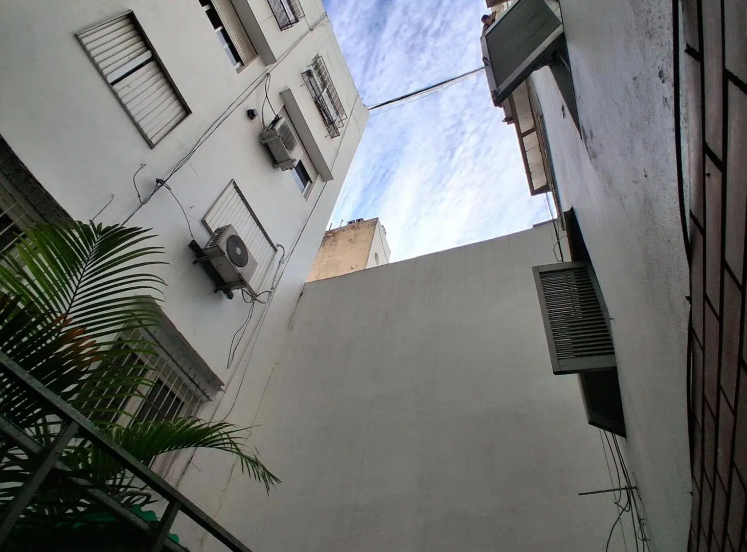 ALQUILER DE DEPARTAMENTO 3 AMBIENTES AMOBLADO Y CON PATIO PROPIO 4