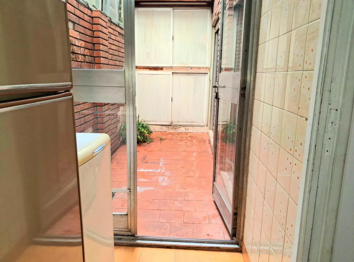 ALQUILER DE DEPARTAMENTO 3 AMBIENTES AMOBLADO Y CON PATIO PROPIO 2