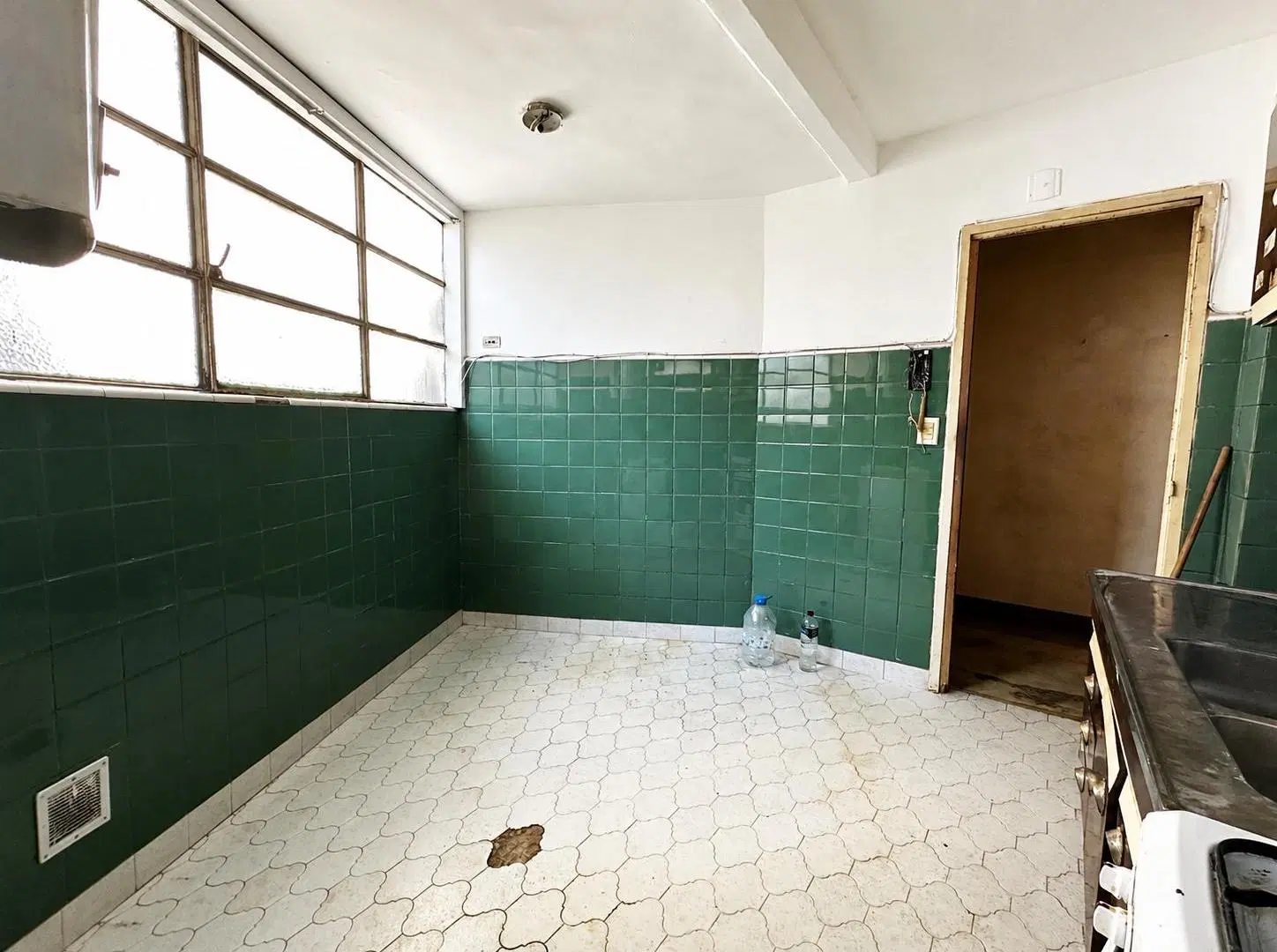 Excelente oportunidad de inversión | 3 ambientes a reciclar en Florida 3