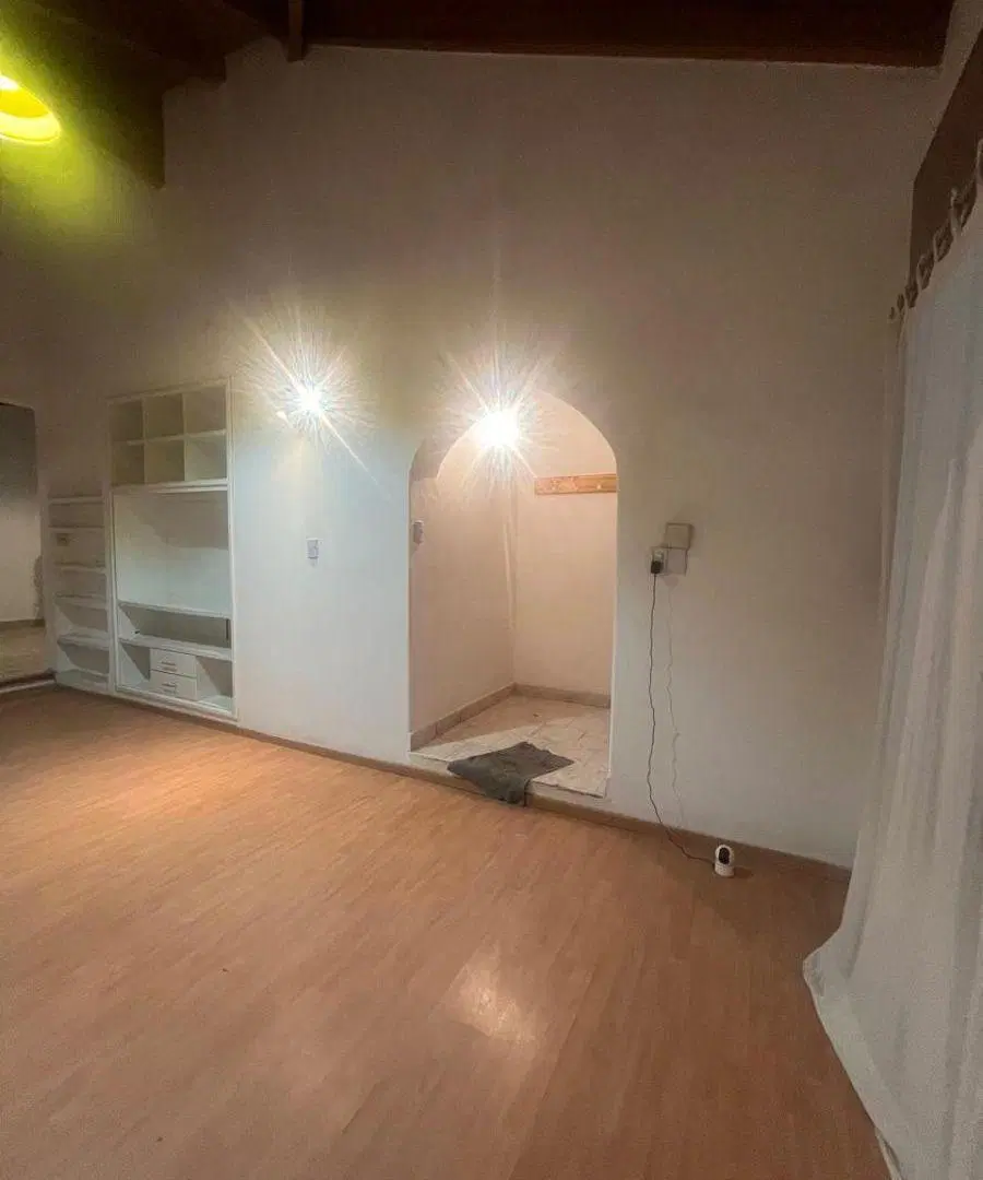 CASA NIVEL GERENCIAL P/OFICINAS, CONSULTORIOS, VIVIENDA. 5