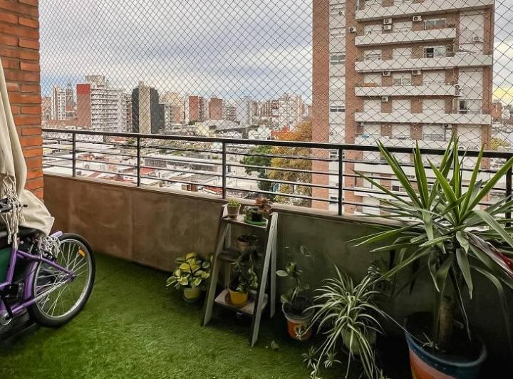 Departamento de 2 dormitorios al frente con balcon en venta , Calidad Bauen 3