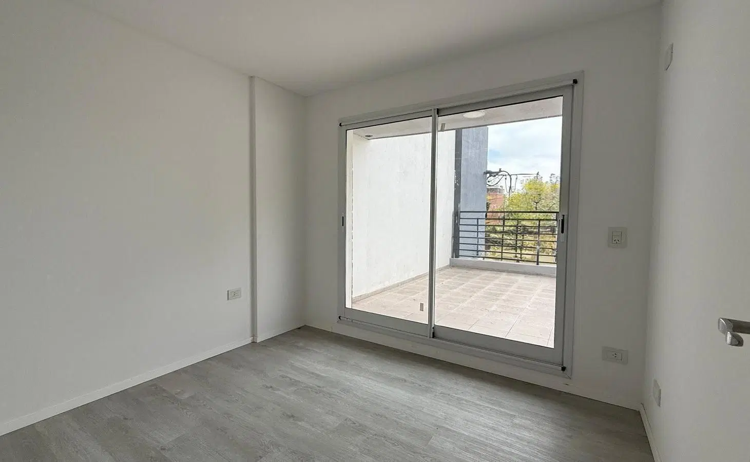 Departamento de 1 dormitorio a estrenar en Arroyito 8
