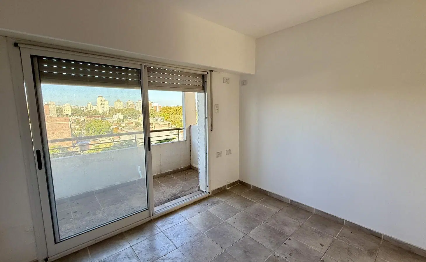 Departamento de 1 dormitorio con balcón en Echesortu 5