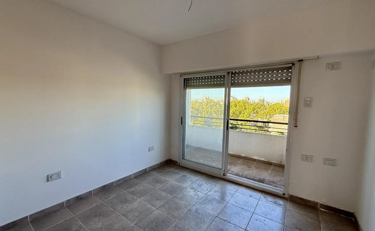 Departamento de 1 dormitorio con balcón en Echesortu 1