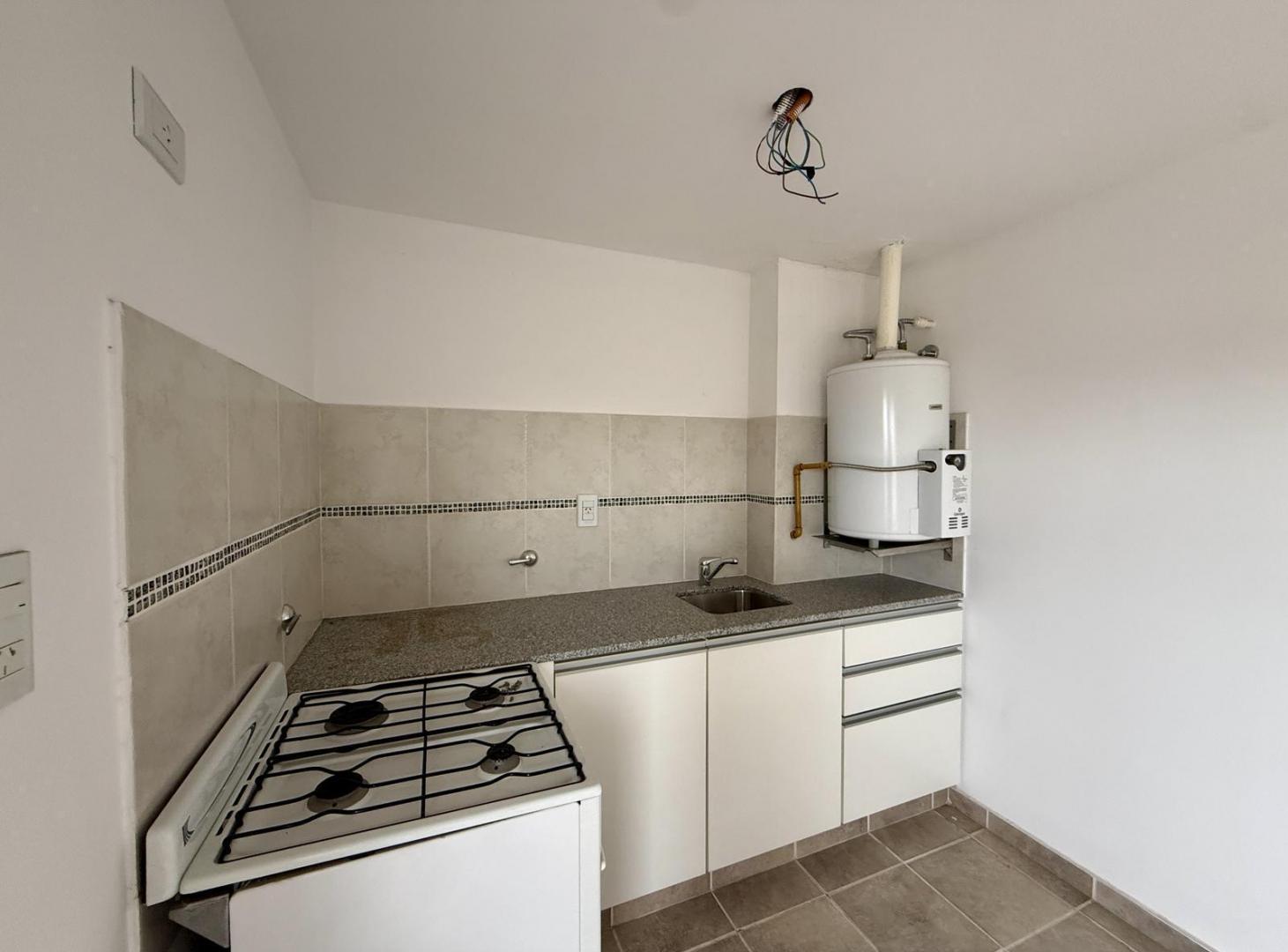 Foto de Departamento de 1 dormitorio con balcón en Echesortu, imagen 3