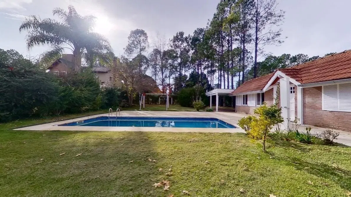 Casa en Los Cardales country club Km 4 ruta 4 8