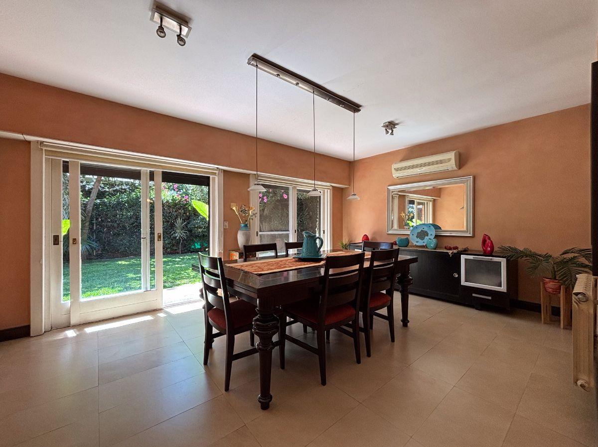 Venta Casa · 7 ambientes · Pileta · Quincho · Lomas de San Isidro