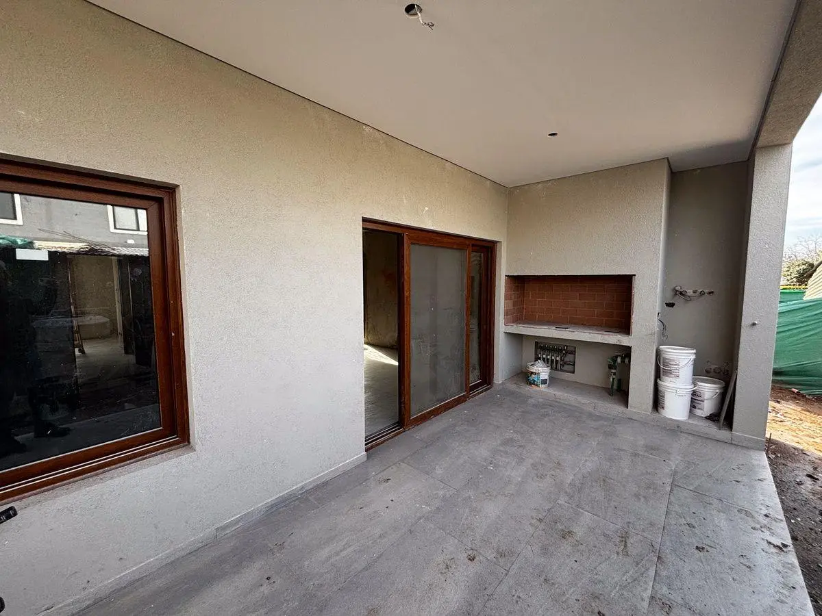 Casa a Estrenar · 3 ambientes · Barrio El Aljibe de Manzanares · Pilar 5