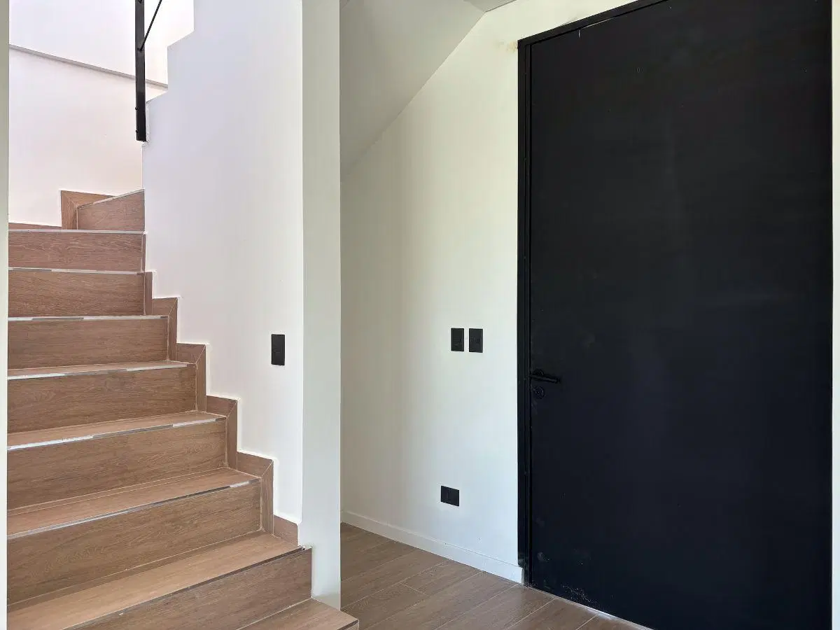 Venta Casa a estrenar · 5 ambientes · Jardín y Pileta · Cantón Norte 2