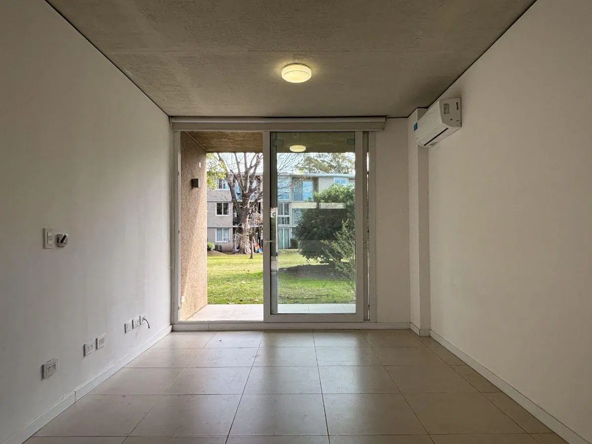 Venta monoambiente con cochera · Barrio La Nazarena · Pilar 2