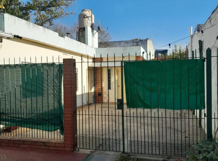 Casa atrás (en PH) de 4 ambientes en venta | Berazategui 2