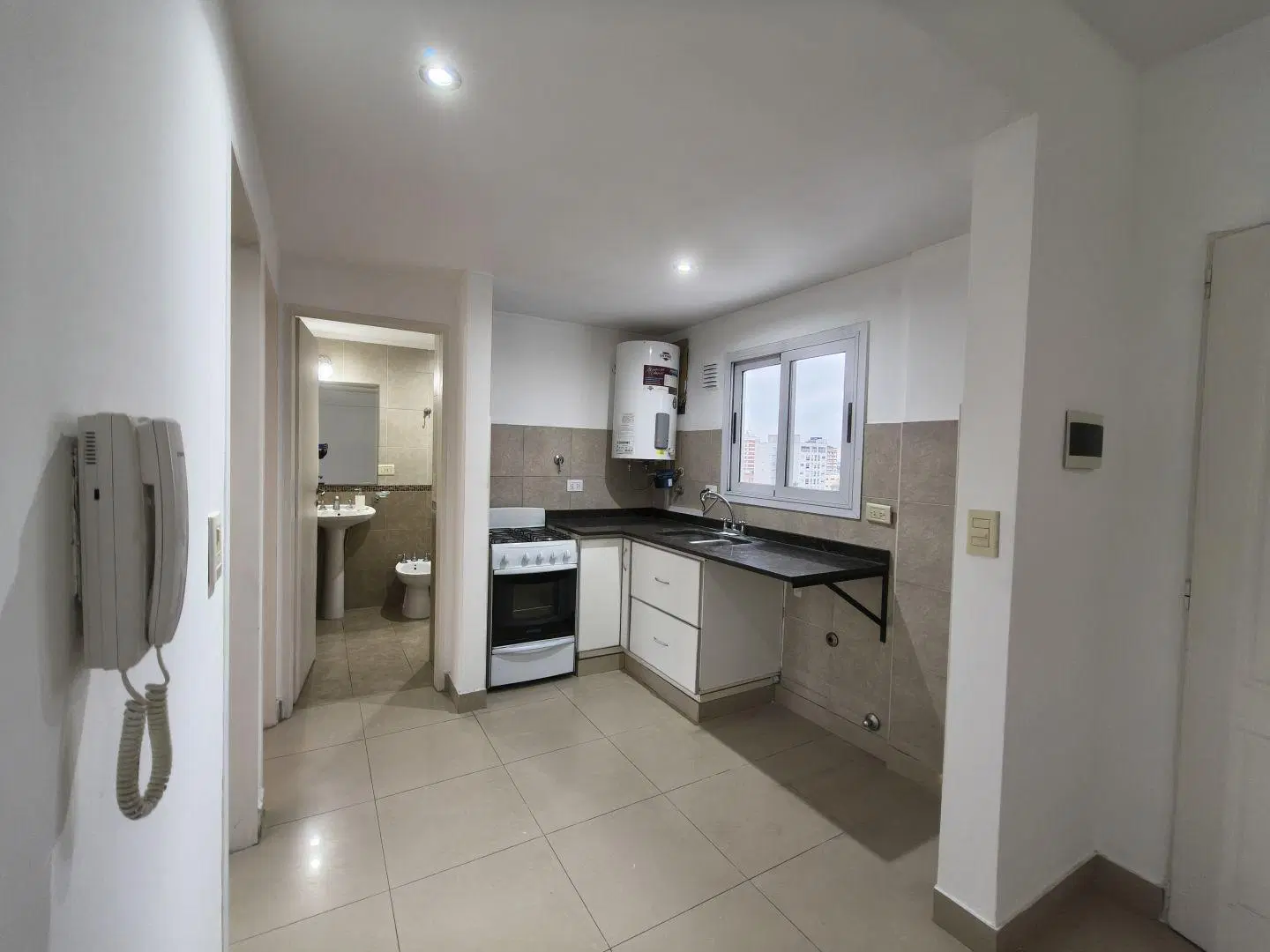 Depto. de 3 amb. en alquiler | Berazategui Centro 5
