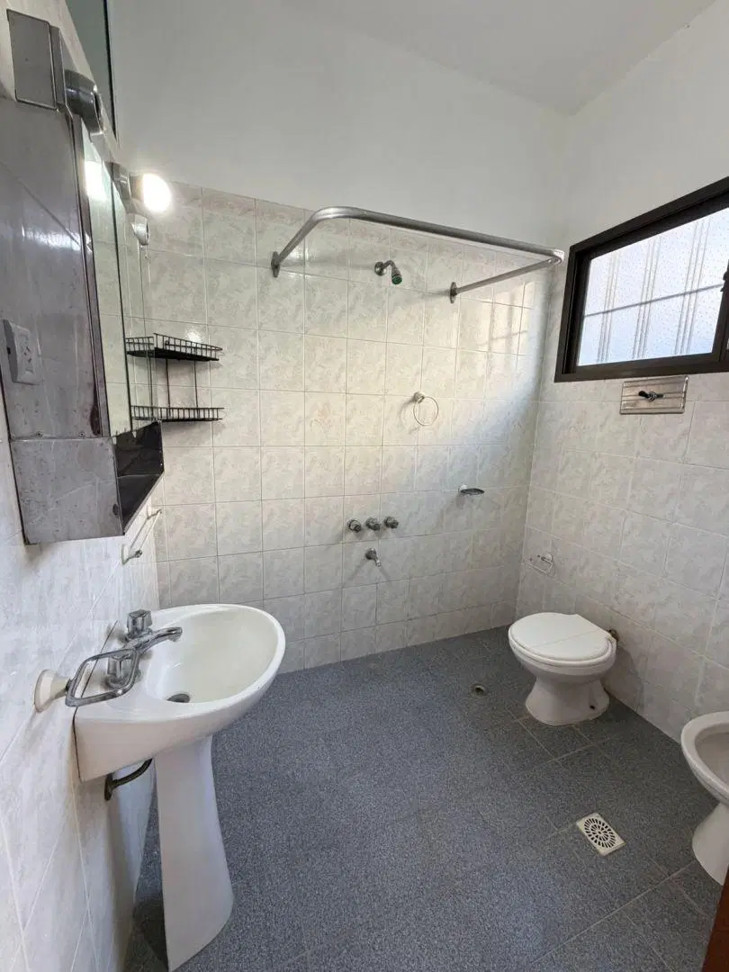 Casa de 3 ambientes en alquiler | Berazategui 8