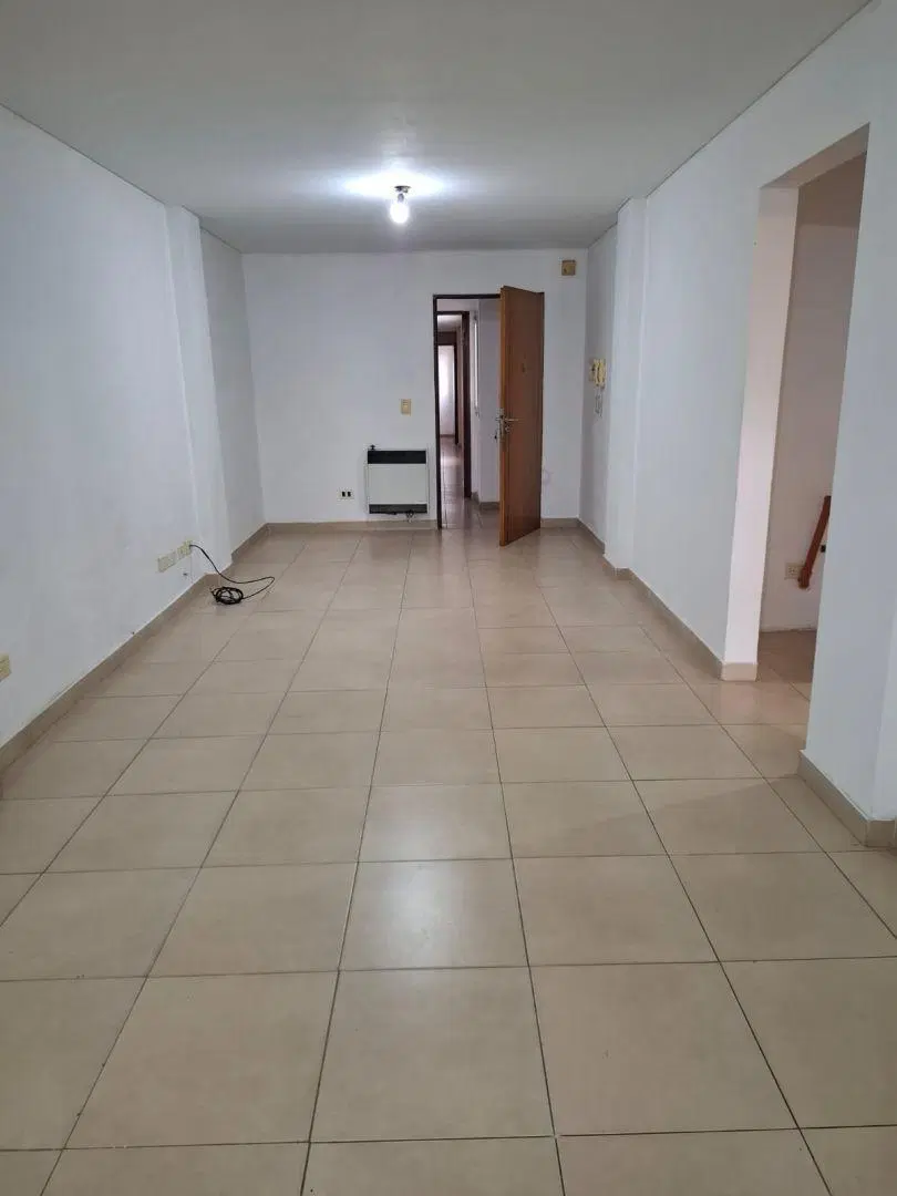 Depto. de 2 amb. en alquiler | Berazategui Centro 2
