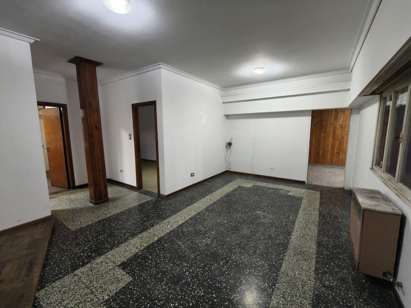 Foto de VENTA EN BLOCK | Depto. de 3 ambientes + local | Berazategui, imagen 5