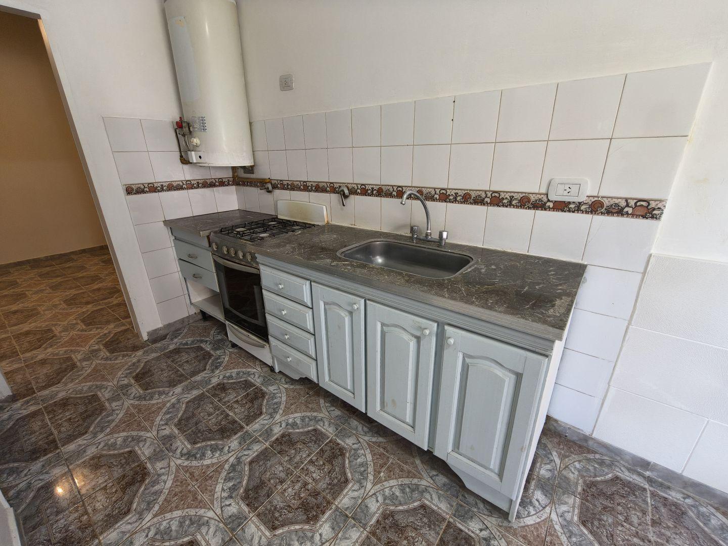 Foto de Departamento de 2 ambientes en alquiler | Berazategui, imagen 1
