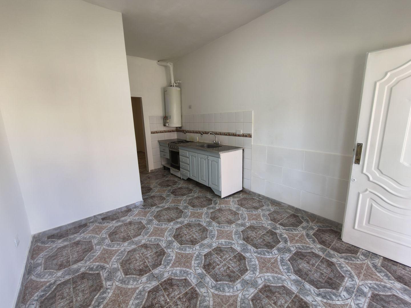 Foto de Departamento de 2 ambientes en alquiler | Berazategui, imagen 2