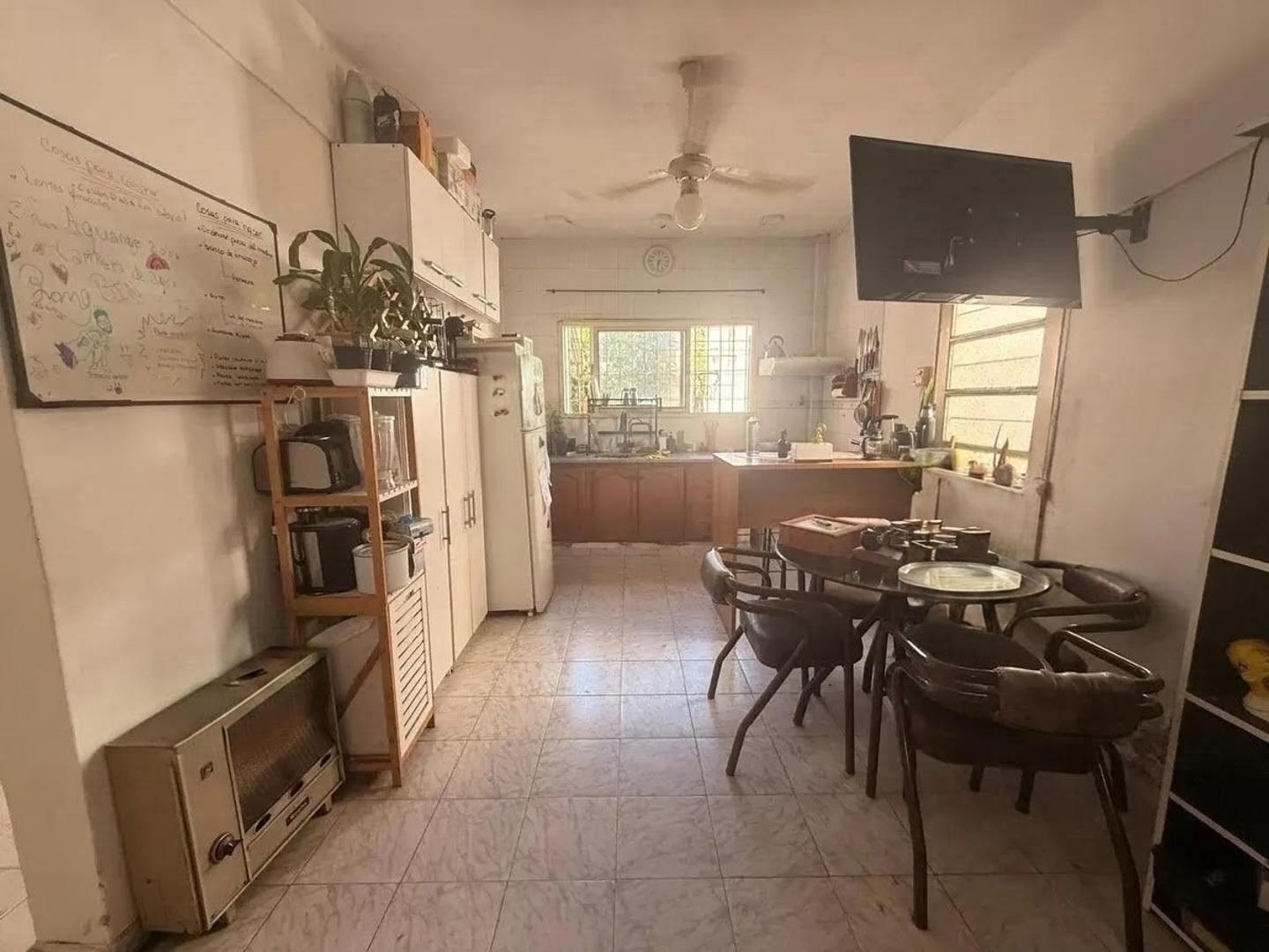 Foto de Casa 4 amb, lote propio, Caseros, imagen 2