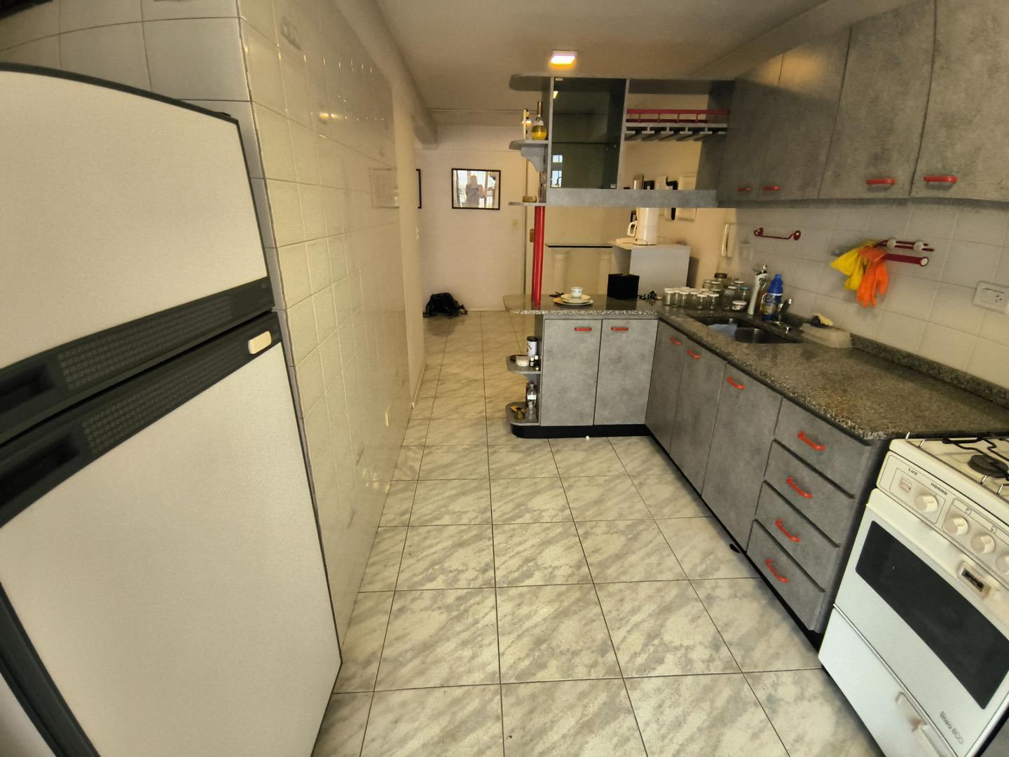 Foto de Alquiler Departamento 2 amb +Galeria+Patio+Cochera, imagen 4