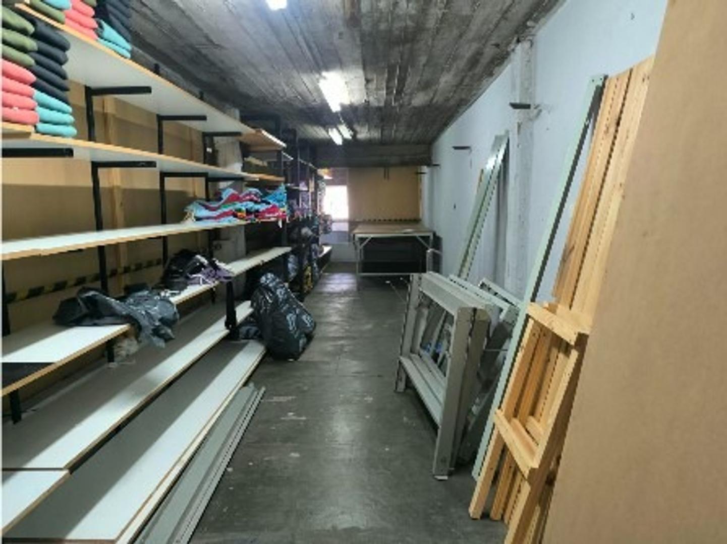 Foto de ALQUILER DEPOSITO 308m2 C/ 3 OFICINAS Y 3 BAÑOS, imagen 2