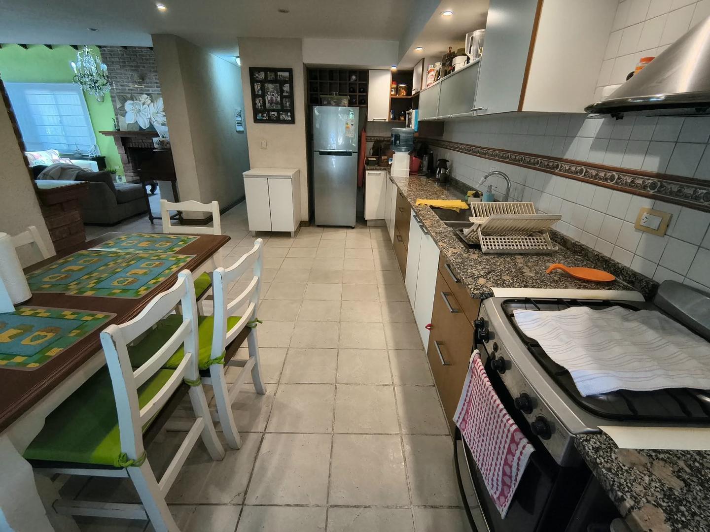 Foto de VENTA CASA 5 AMB C/PILETA BARRIO LOS TRONCOS PILAR, imagen 4
