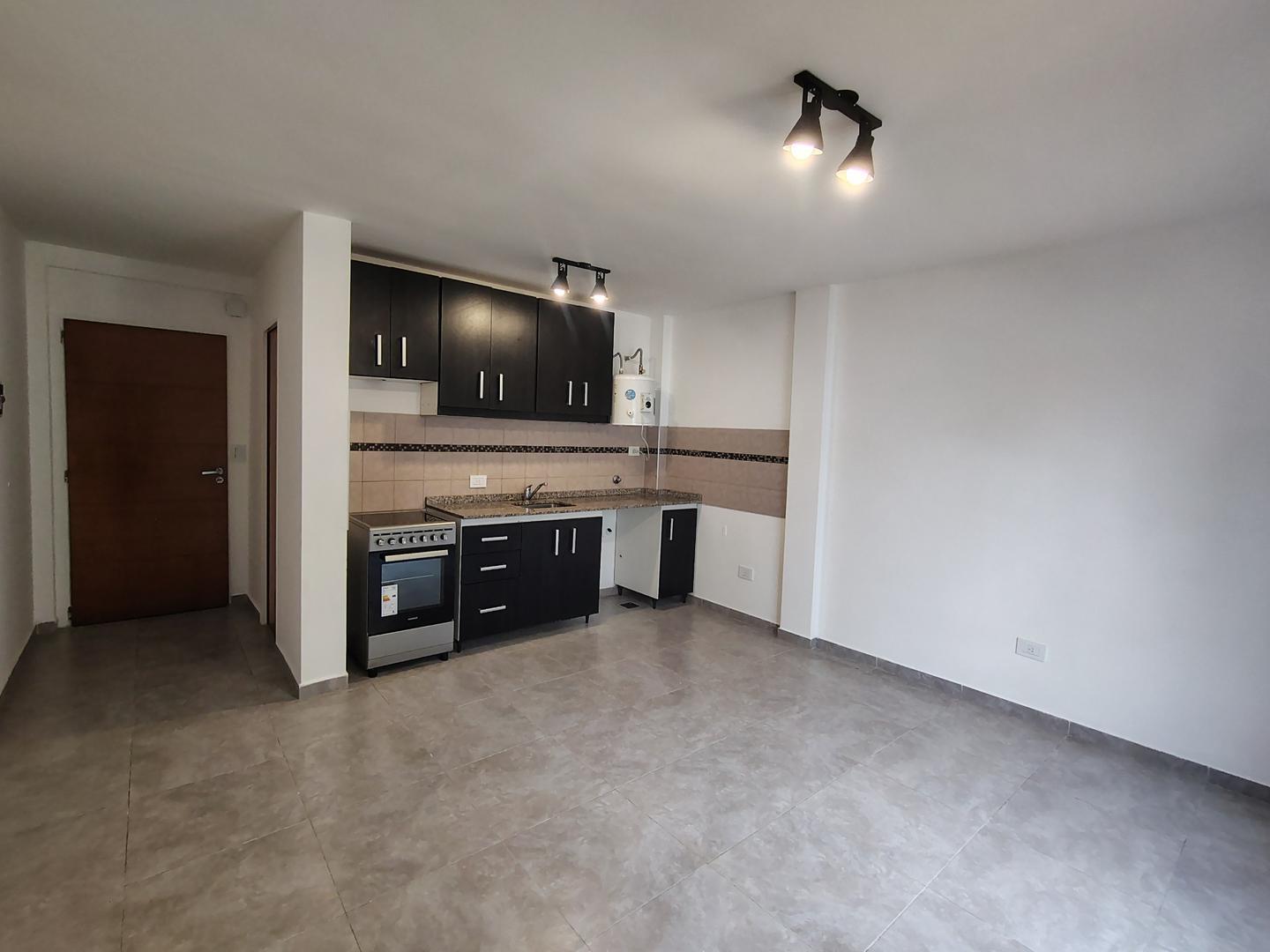 Foto de DEPARTAMENTO MONOAMBIENTE COCINA COMPLETA 24 MT2, imagen 2