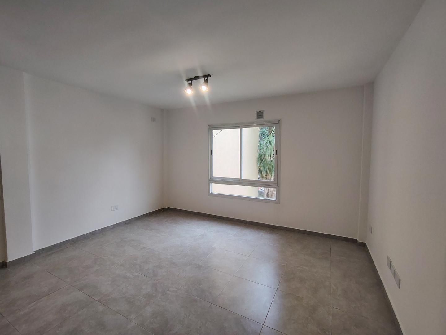 Foto de DEPARTAMENTO MONOAMBIENTE COCINA COMPLETA 24 MT2, imagen 3