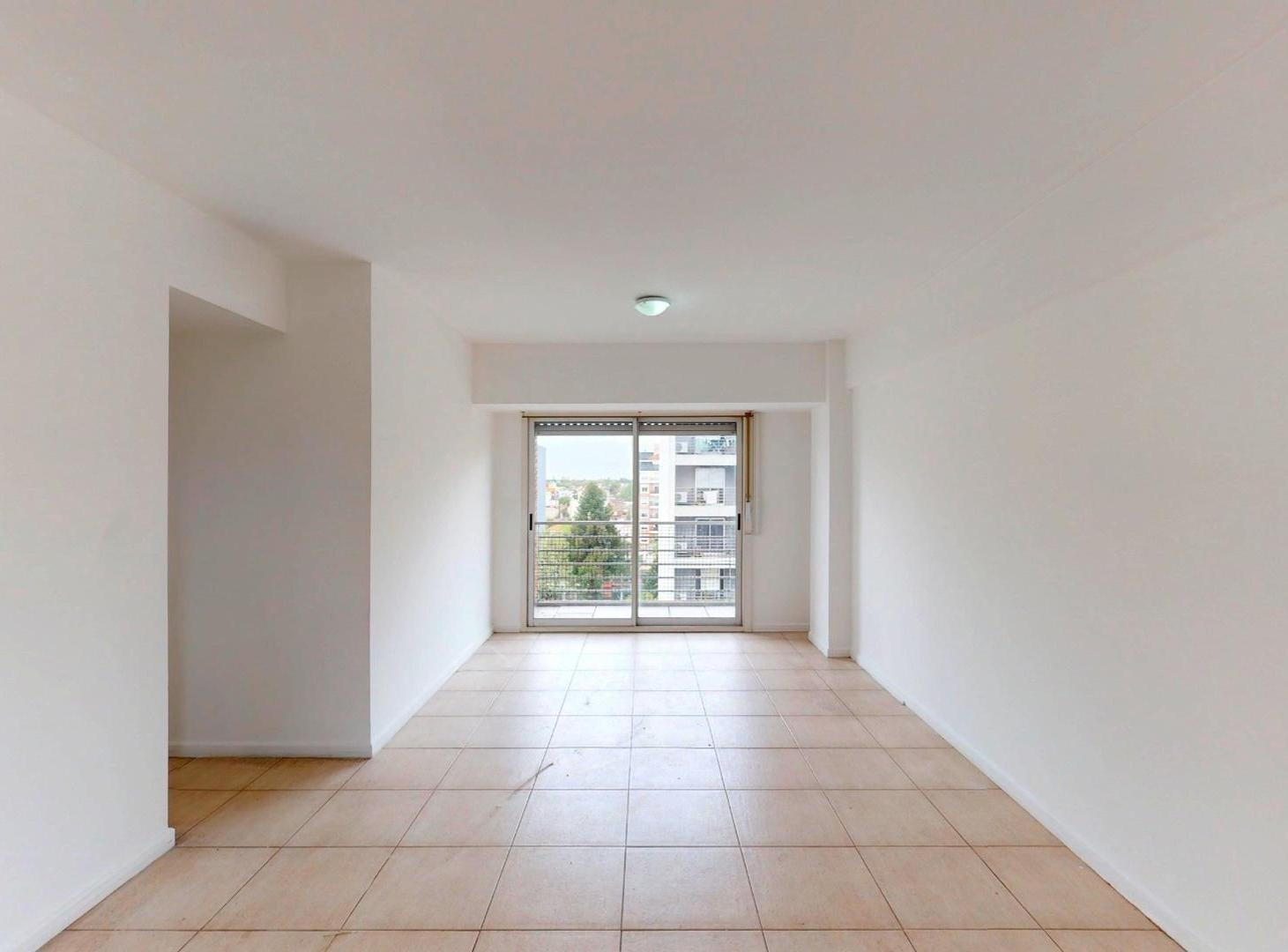 Foto de DEPARTAMENTO 2 AMBIENTES CON COCHERA, AMENITIES Y VIGILANCIA, imagen 2