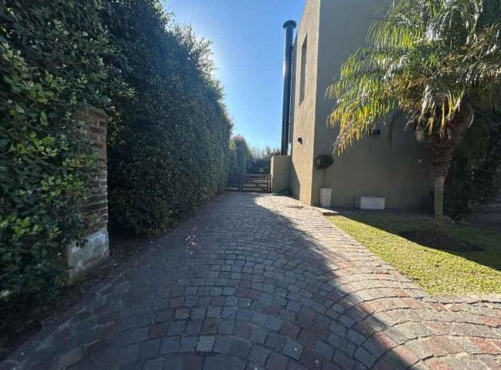 Casa en Venta en Ombues de Hudson  2