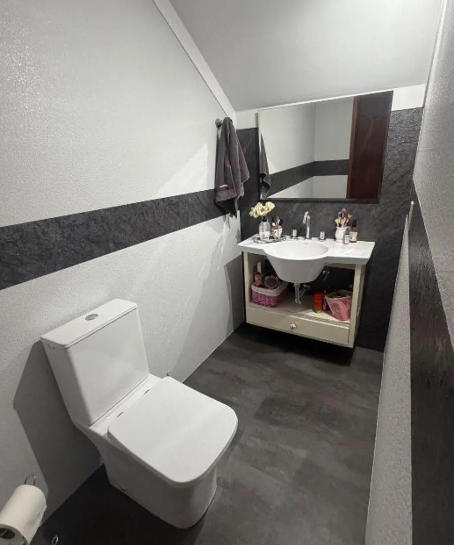 Chalet en dos plantas, 200 m2 cubiertos, ubicado en Quilmes Oeste Centro 4