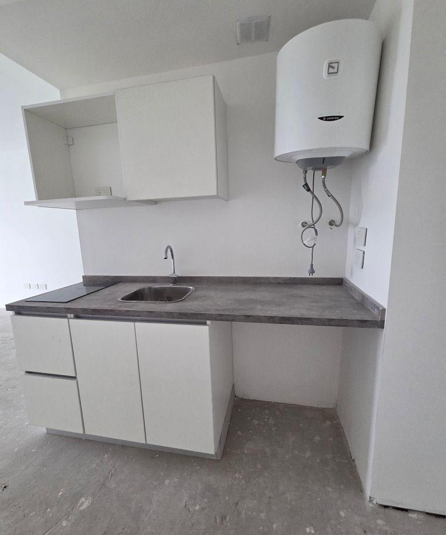 Foto de Oficina comercial de 33 m² apta vivienda en venta en Belgrano Chico, imagen 1